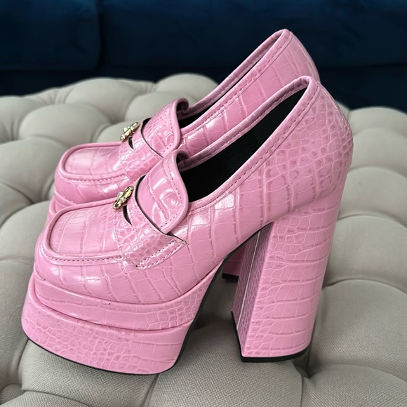 Miss Lola Shoes - Pink Platforms
